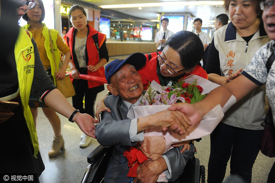 97-year-old Taiwan-based veteran returns to mainland hometown after 77 years