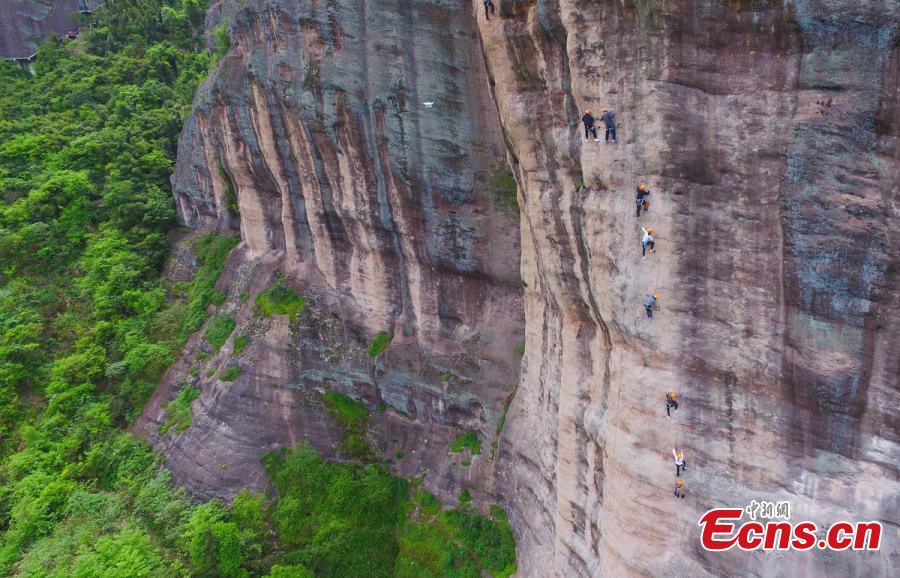 Thrilling 'Via Ferrata' route opens in Central China