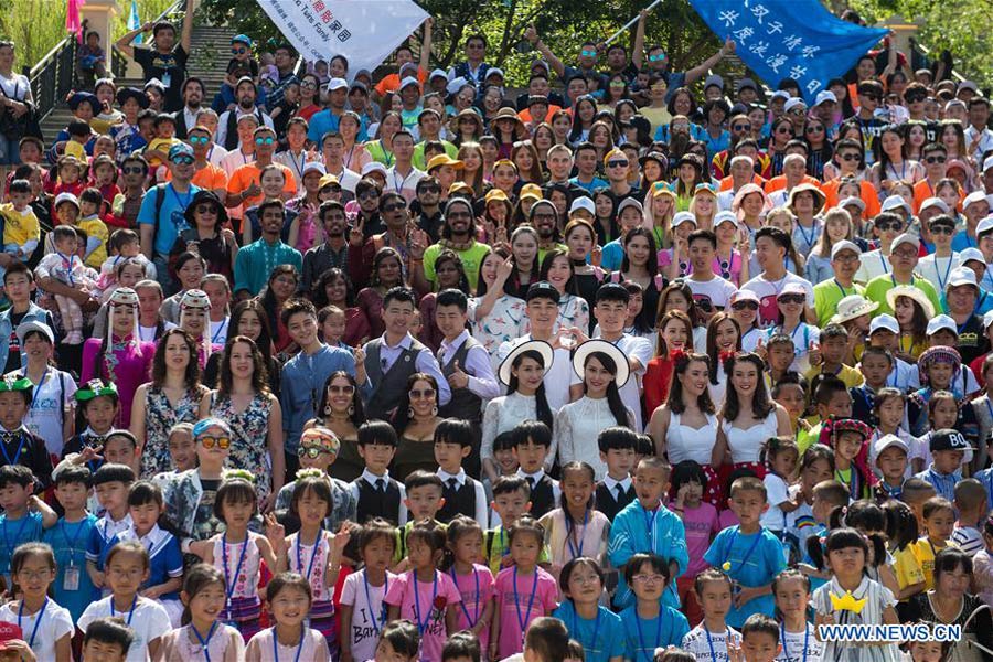 Annual twins festival celebrated in Southwest China's Yunnan