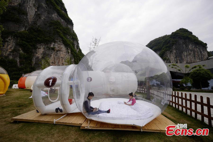 Sleep under a transparent dome