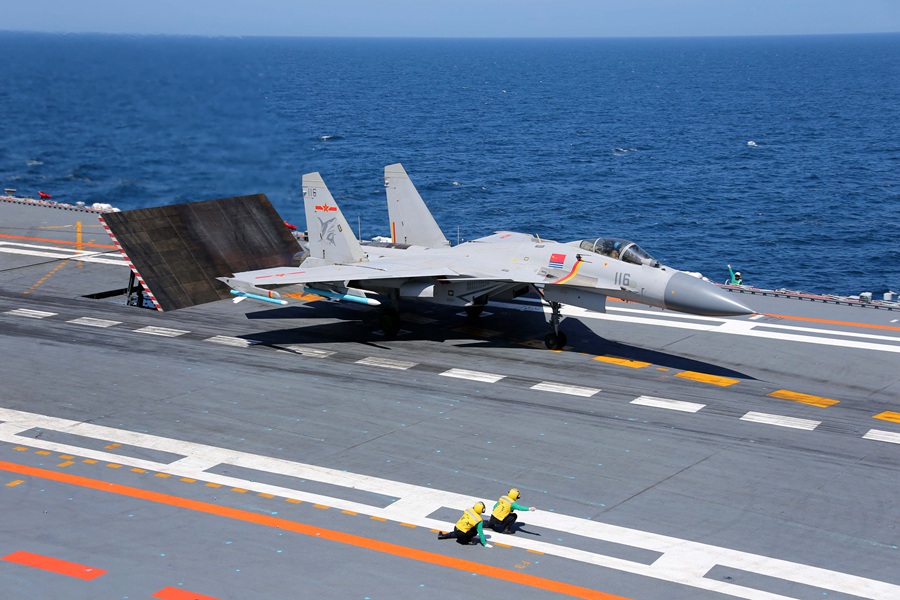 Chinese aircraft carrier formation conducts trans-regional training