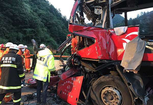 Cause of crash sought after bus hits tunnel wall, 36 die