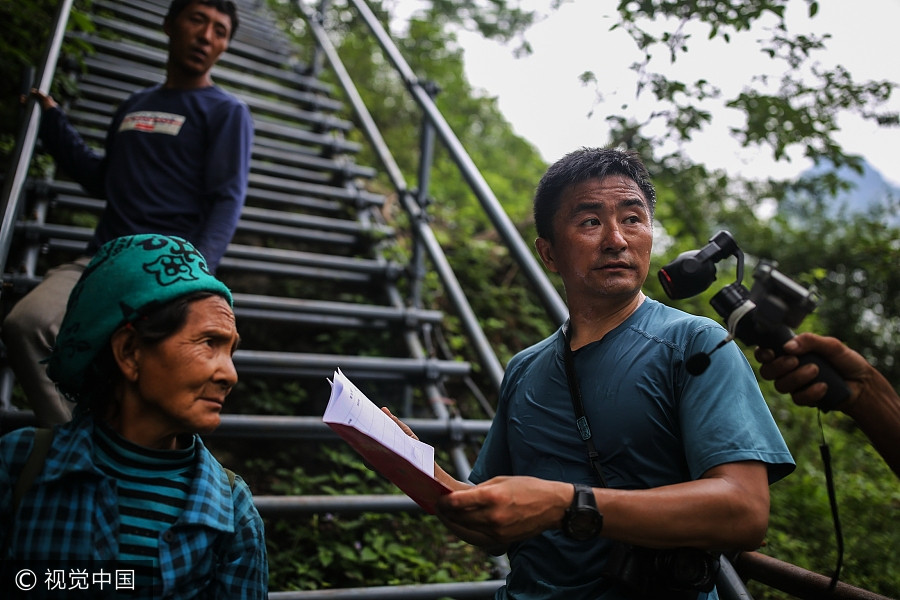 Photographer's work changes life of 'cliff village'