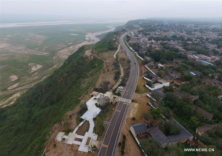 New highway along Yellow River opens to traffic