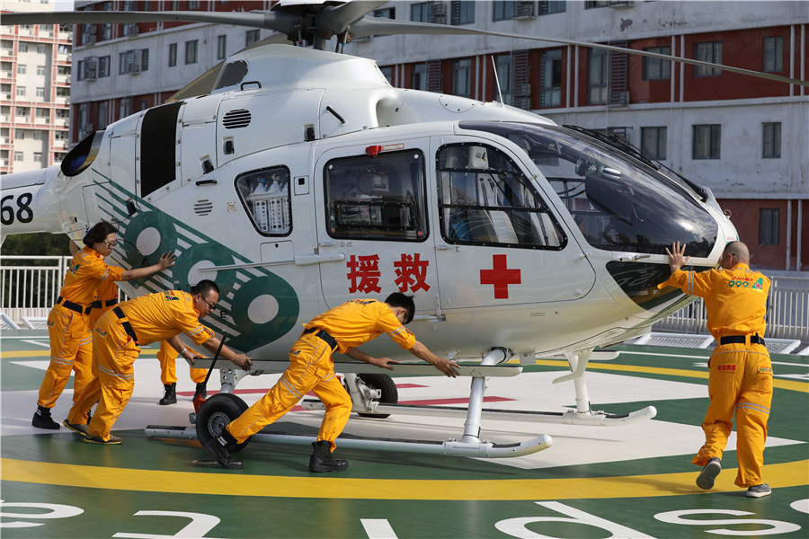 Beijing hospital opens biggest parking space and launches helicopter service