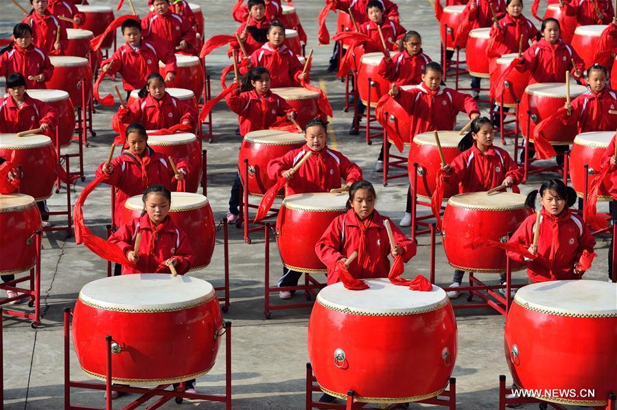 Extra-curriculum activities enriched for students in C China