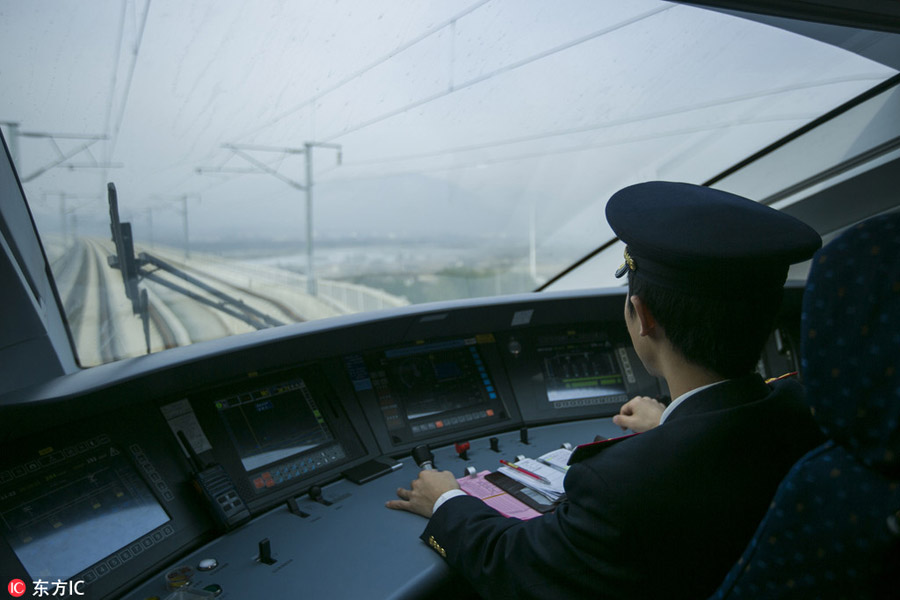Xi'an-Chengdu high-speed railway enters test run