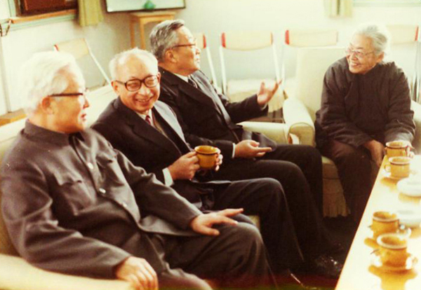 Jiang Muyue with China Daily staff