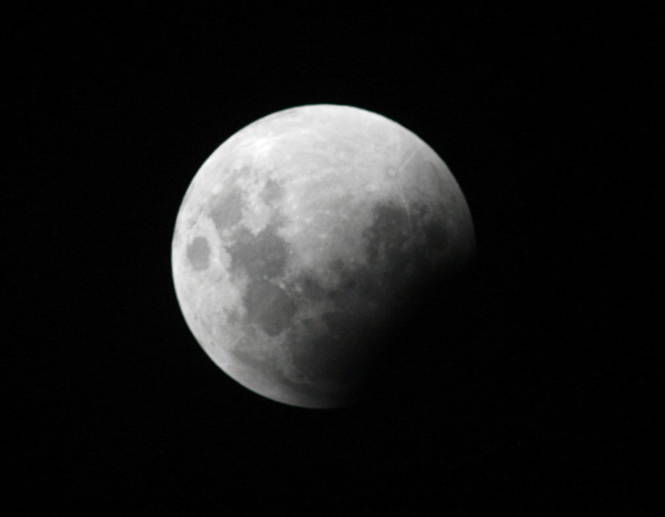 Total lunar eclipse occurs