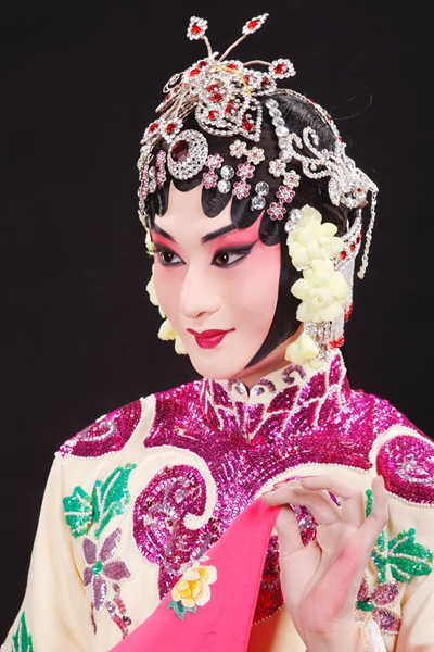 Les vedettes masculines qui interprètent les rôles féminins dans l’opéra de Pékin