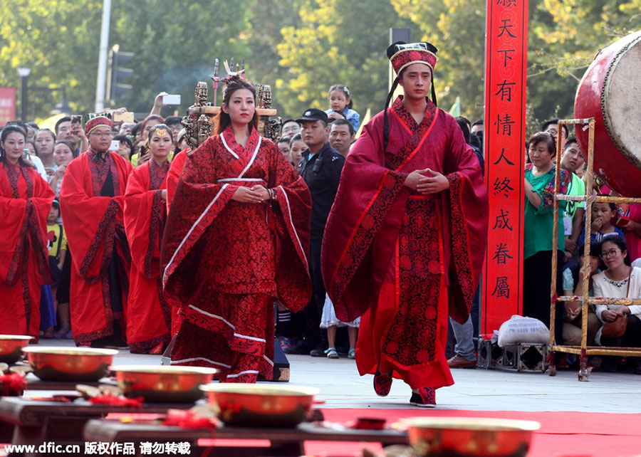 Mariage de groupe traditionnel Han dans le Shandong