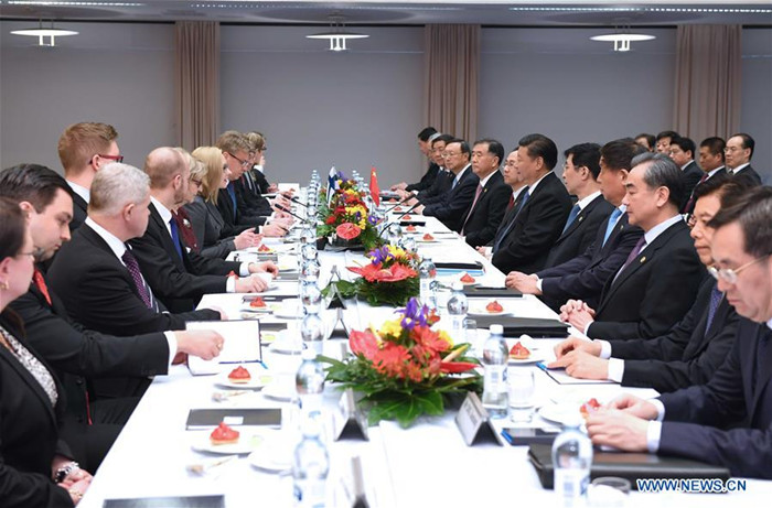 Xi Jinping exhorte les corps législatifs chinois et finlandais à maintenir leurs échanges