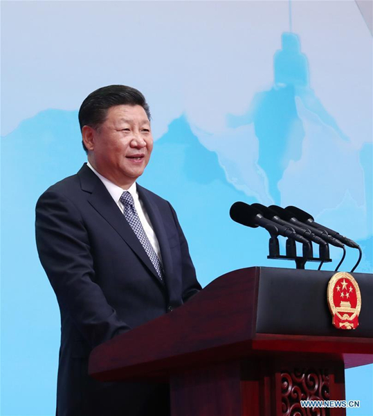 Xi met l'accent sur la paix et la sécurité dans le monde lors du Forum commercial des BRICS