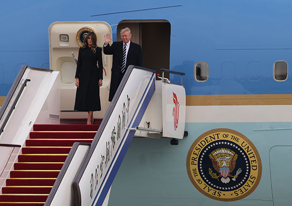Le président américain Donald Trump entame sa visite d'État en Chine