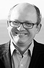 'Brokerage revolutionary' eschews his old gambling days