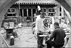 <FONT COLOR=#0080FF>Biz Scene:</FONT> Local