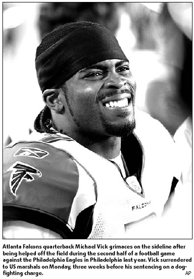 Why did fallen hero Vick to go to jail early?