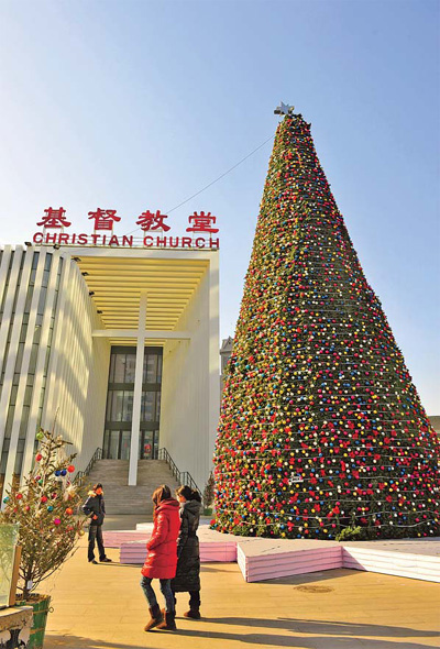 Faithful mark festival with prayers for peace