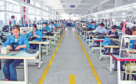 Wenzhou manufacturers seek new ways to produce wealth