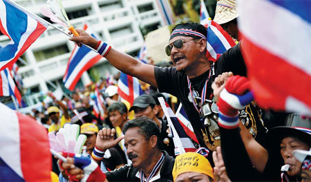 Thai ministries shut by protests