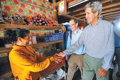 In new role, Kerry back in Vietnam's Mekong Delta