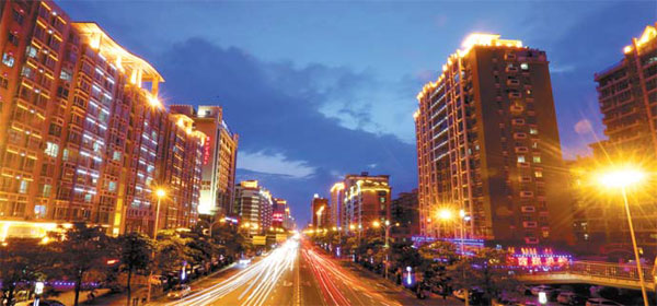 Allure of age-old port charms today's tourists