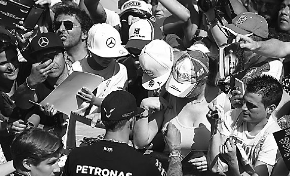 Hamilton hopes to add to Alonso misery