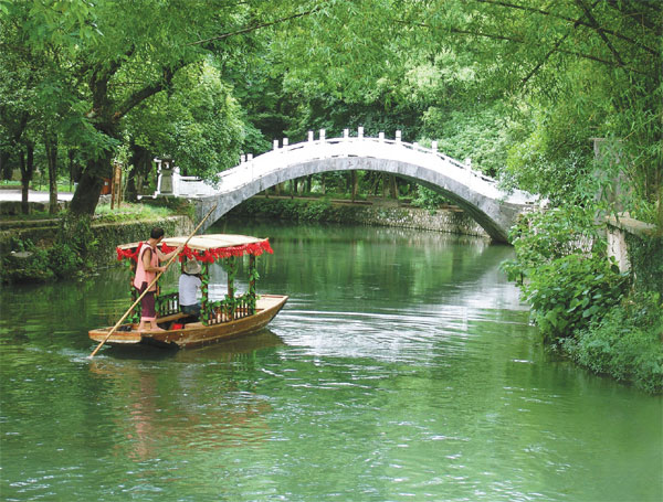 Xing'an: Waterway tells the tale of ancient town