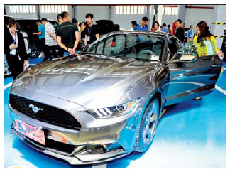 Auto world on the road to e-commerce mode