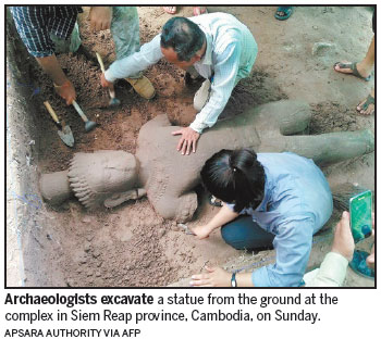 Ancient statue found at Angkor complex