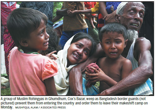 Thousands of civilians flee fighting