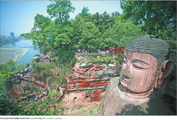 Leshan Sites Draw Crowds