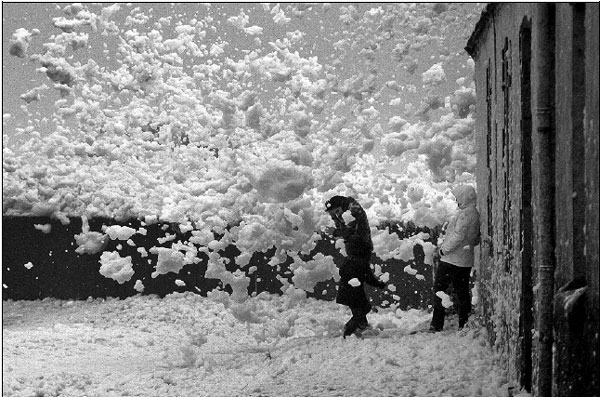 Storm Eleanor brings chaos to Europe