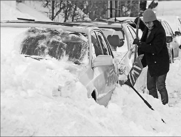 Millions in recovery mode after winter storm paralyzes eastern US, Canada