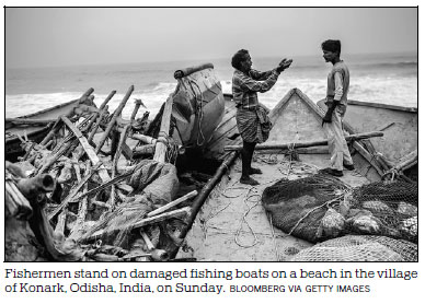 Cyclone death toll rises to 42 in India, Bangladesh