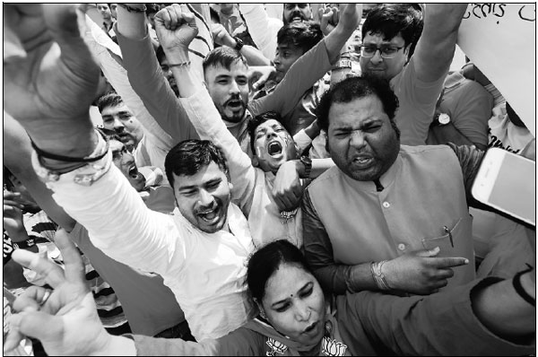 Modi claims victory as BJP poised for sweep