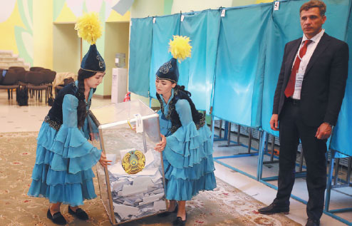 Xi greets new Kazakh leader