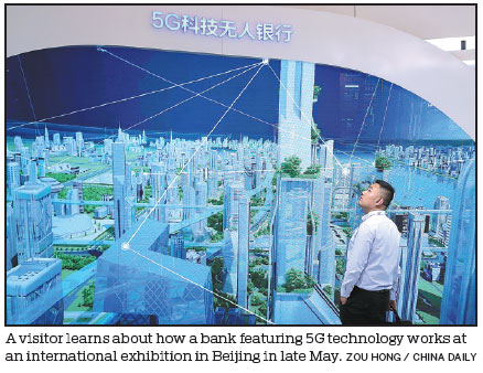 Metropolis' service industry outpaces six-month GDP growth