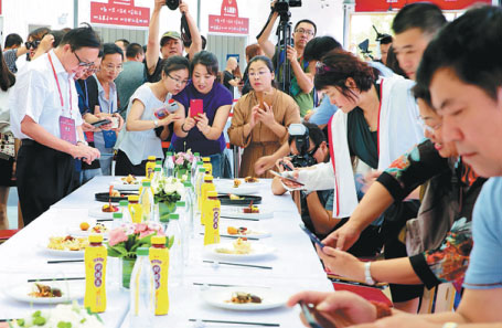 Mega-investments boost Dalian's Jinshitan Kyoto-Style Street