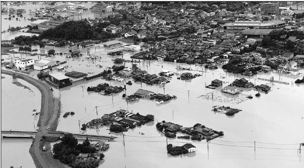 Japan orders 850,000 to flee heavy rains