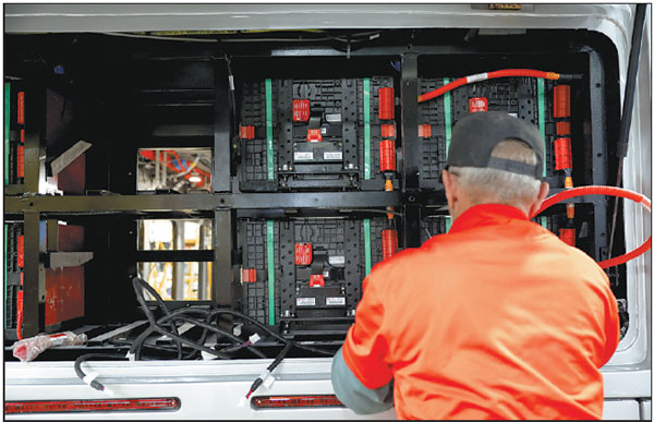 Foreign automakers seek batteries from Chinese companies