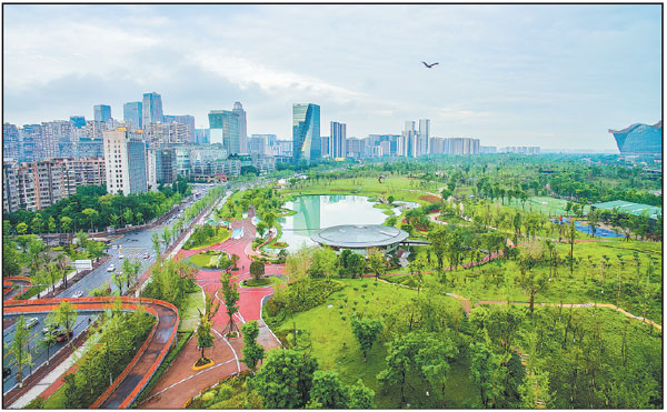 Spotlight on city as world's longest greenway inspires lifestyle discussion