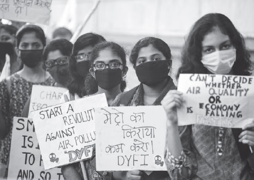 Indian capital gasps under choking smog