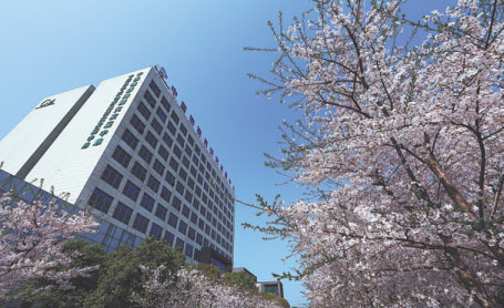 High-tech district draws record capital