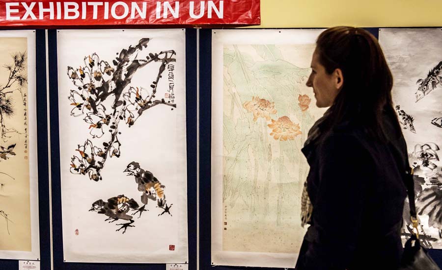 Chinese bird-and-flower paintings exhibited at UN