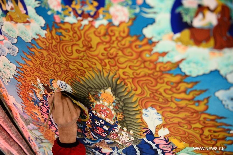 Regong arts industry booming in Qinghai's Tibetan area