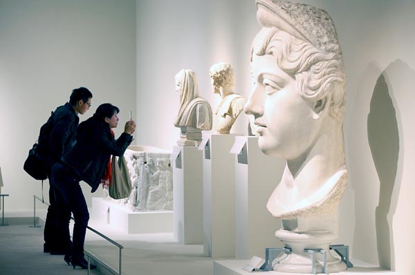 Louvre wonders come to China