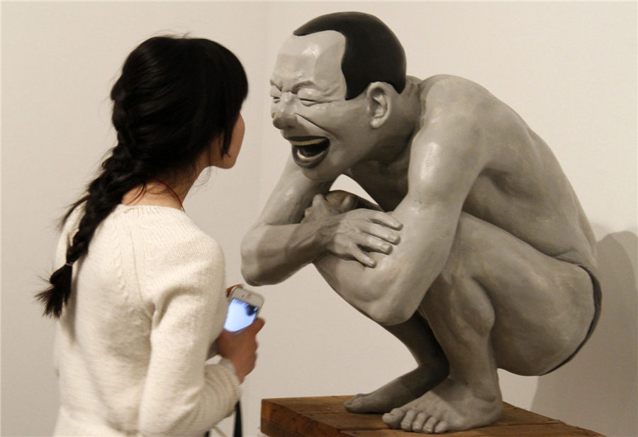 Yue's 'Big Face' art show opens in Nanjing