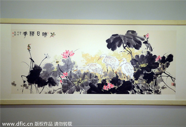 CCTV host holds art exhibition