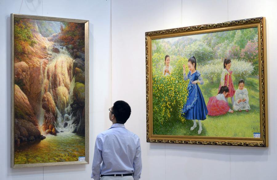 DPRK paintings displayed in Hangzhou